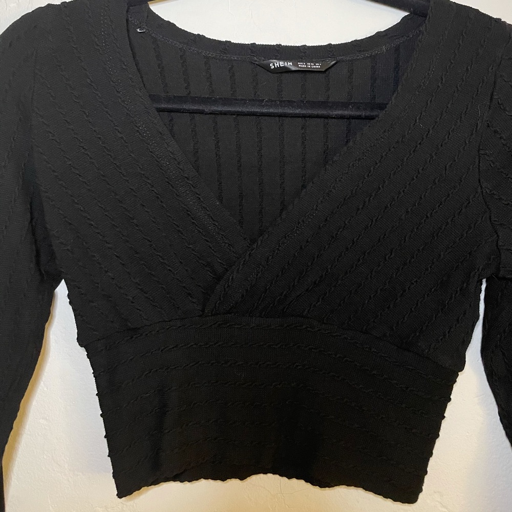 Long sleeve v neck crop top